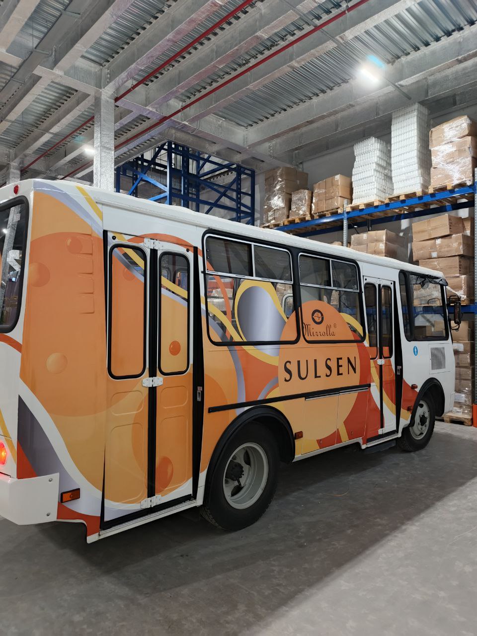 Оклейка транспорта SULSEN — брендирование автомобиля СПб